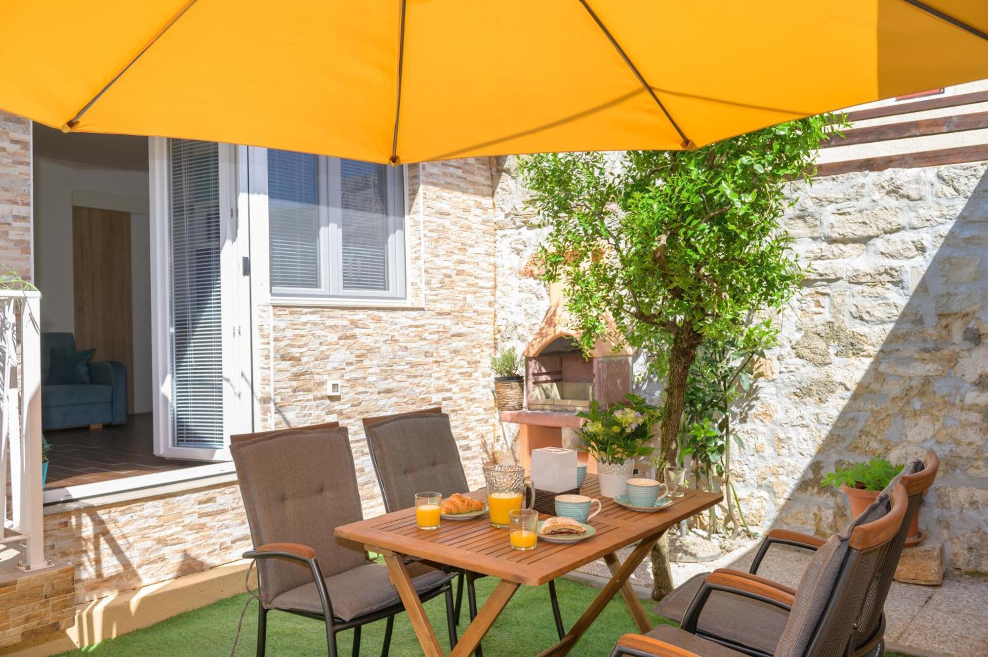 Apartman Dana Kastelir-Labinci Εξωτερικό φωτογραφία